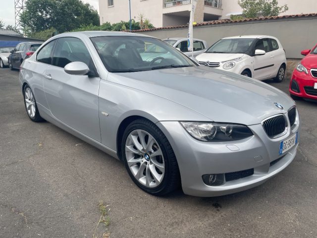 BMW 325 i Coupé E92 2.5 218CV - foto 3 di 4