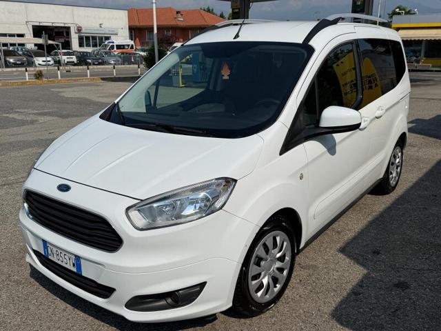 Ford Tourneo Courier 1.0 EcoBoost 100 CV Plus usato a STRAMBINO