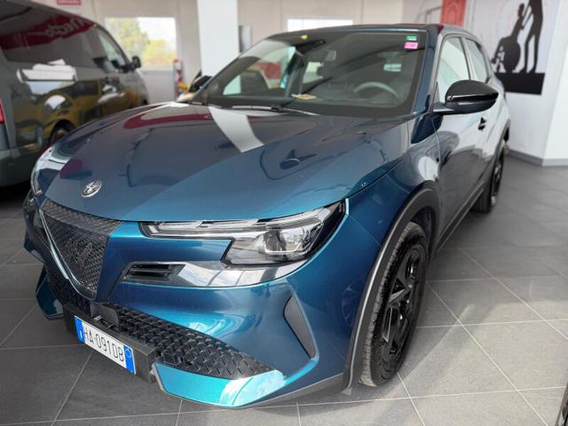 Alfa Romeo Junior 1.2 136 CV Hybrid eDCT6, del 2025, 11.350 km, in vendita a Strambino (TO)