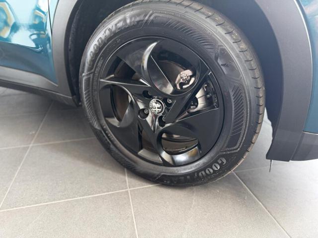 Alfa Romeo Junior 1.2 136 CV Hybrid eDCT6 - foto 4 di 9