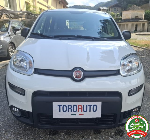 Fiat Panda 1.0 GSE S&S Hybrid Street Van 4 posti UN.PROP. - foto 2 di 4