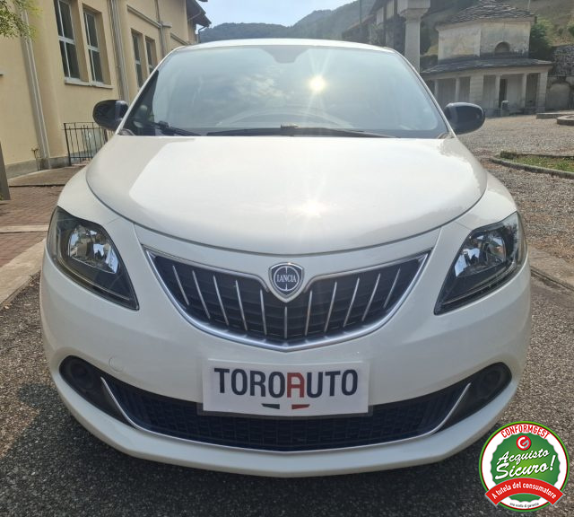 Lancia Ypsilon 1.0 FireFly 5 porte S&S Hybrid Ecochic Silver UN.O - foto 2 di 4