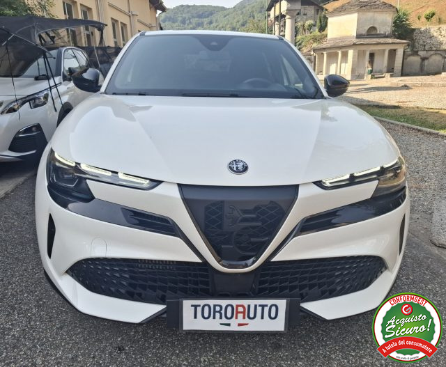 Alfa Romeo Junior 1.2 136 CV Hybrid eDCT6 Speciale UN. PROP. - foto 2 di 4