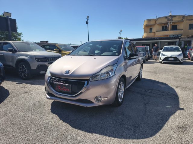Peugeot 208 1.4 8V HDi 68CV 5p. Allure - foto 2 di 4