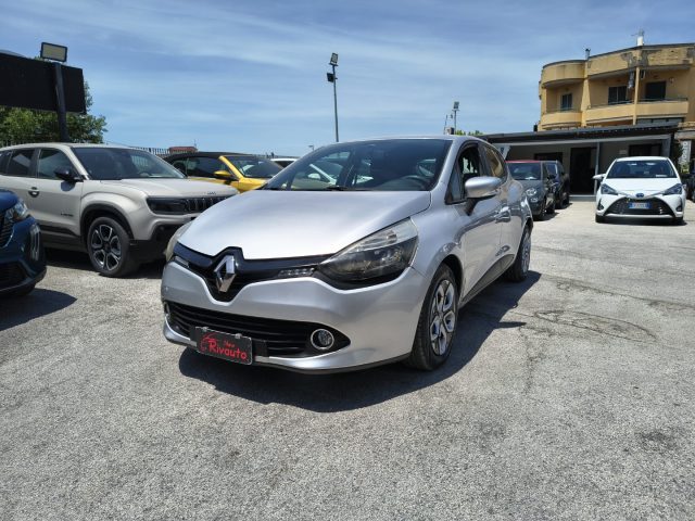 Renault Clio 1.2 75CV 5 porte Costume National - foto 2 di 4