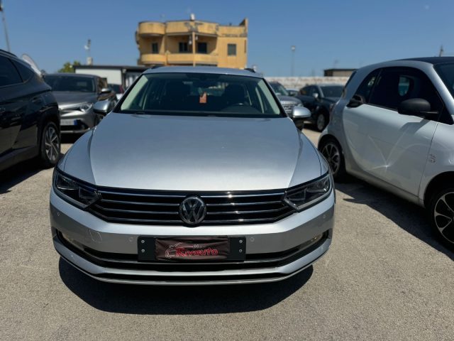 Volkswagen Passat Variant 2.0 TDI 150 Cv DSG Executive BlueMotion Tech. - foto 2 di 4