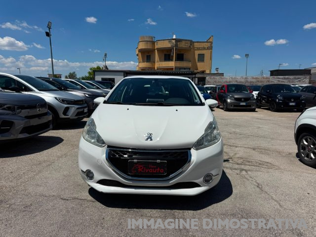 Peugeot 208 1.4 8V e-HDi 68CV S&S Automatica 5p. Allure - foto 4 di 4