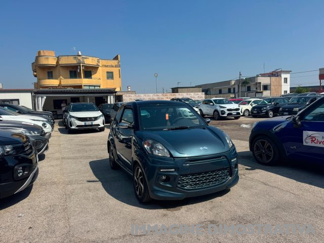 Ligier JS 50 L DCI Revolution Elegance Ice - foto 3 di 4