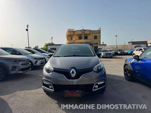 Renault Captur 1.5 dCi 8V 90 CV Start&Stop Energy R-Link - foto 3 di 4