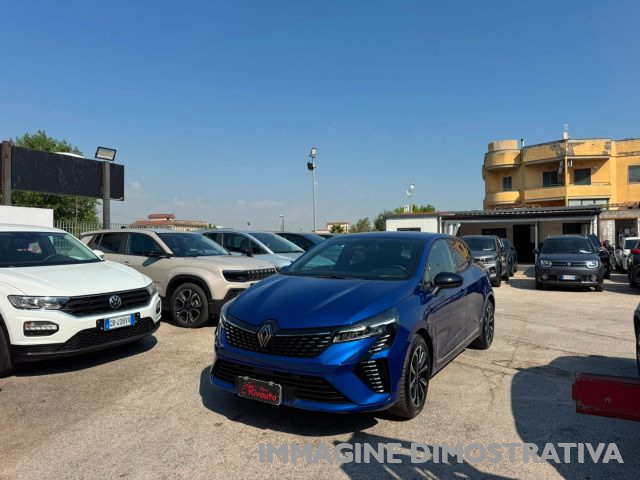 Renault Clio TCe 90 CV 5 porte Techno usato a VOLLA