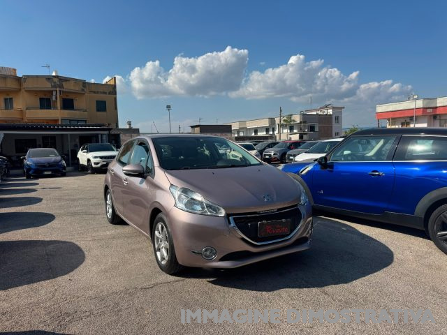 Peugeot 208 1.4 8V HDi 68CV 5p. Allure usato a VOLLA