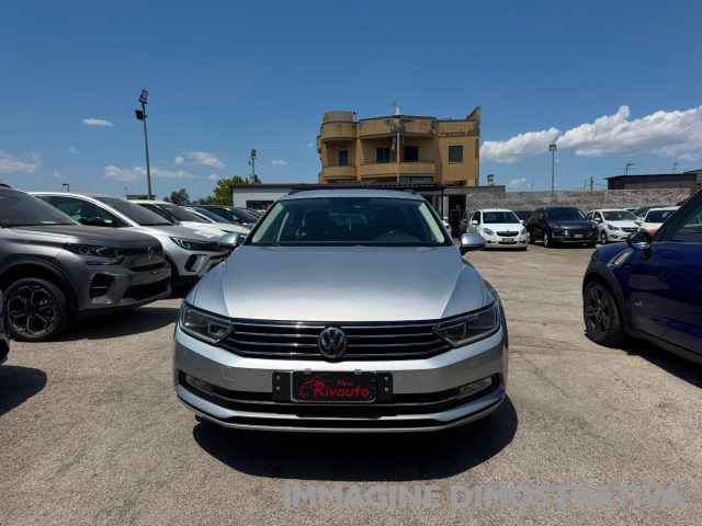 Volkswagen Passat Variant 2.0 TDI 150 Cv DSG Executive BlueMotion Tech. usato a VOLLA
