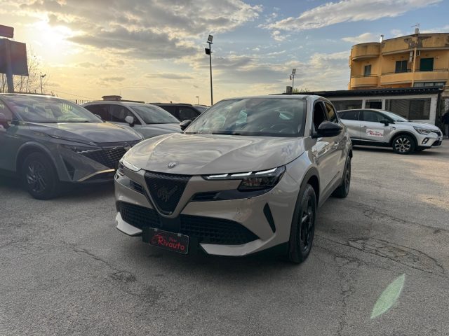 Alfa Romeo Junior 1.2 136 CV Hybrid eDCT6 Automatica - foto 3 di 4