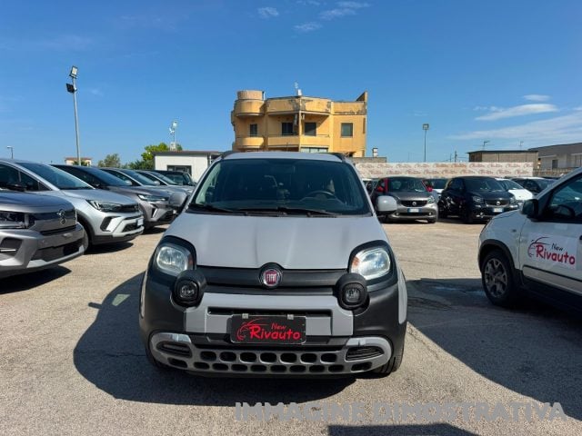 Fiat Panda 1.0 FireFly S&S Hybrid City Cross usato a VOLLA