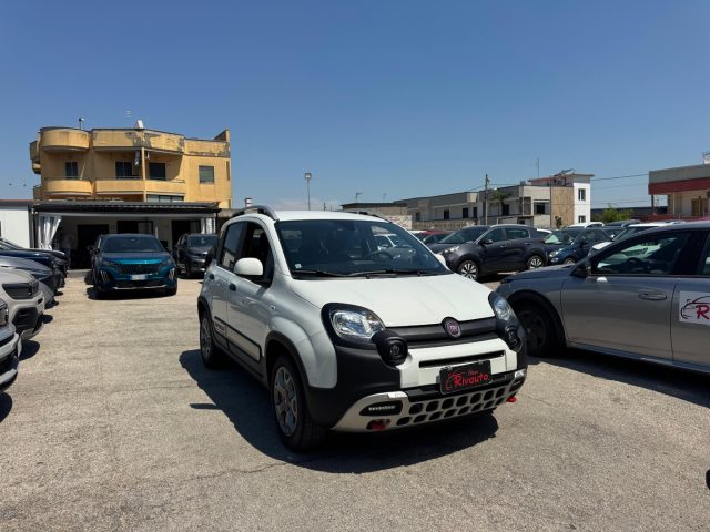 Fiat Panda 1.0 FireFly S&S Hybrid Cross - foto 3 di 4