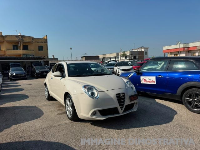 Alfa Romeo MiTo 1.3 JTDm-2 95 CV S&S Distinctive Sport Pack - foto 3 di 4