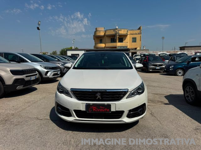 Peugeot 308 BlueHDi 130 S&S Allure usato a VOLLA
