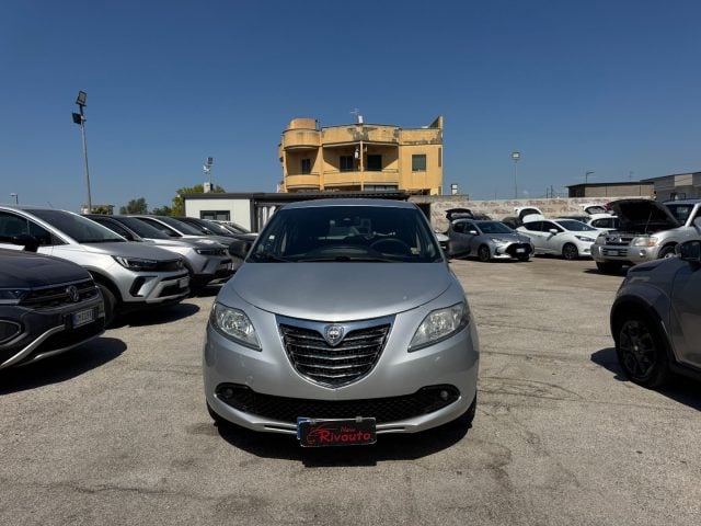 Lancia Ypsilon 1.2 69 CV 5 porte S&S Gold usato a VOLLA