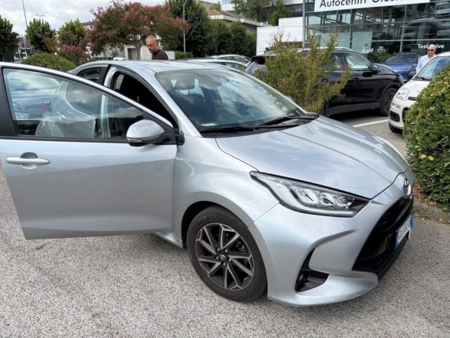 Toyota Yaris 1.0 5 porte Trend - foto 4 di 4