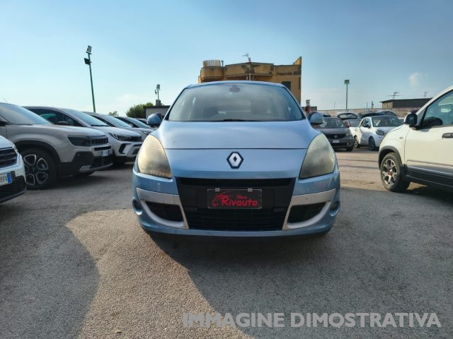 Renault Scenic X-Mod 1.5 dCi 110CV Dynamique, del 2010, 190.000 km, in vendita a Volla (NA)