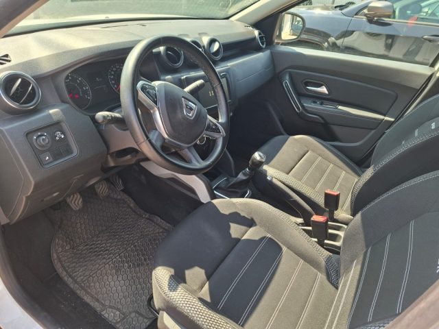 Dacia Duster 1.0 TCe 100 CV ECO-G 4x2 15th Anniversary - foto 3 di 7