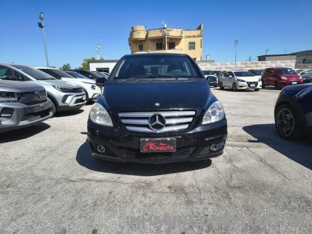 Mercedes-Benz B 180 CDI Executive, del 2011, 225.000 km, in vendita a Volla (NA)