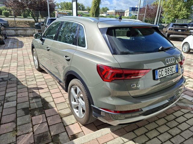 Audi Q3 35 TDI quattro S tronic - foto 4 di 5