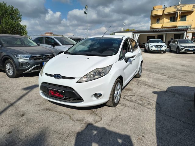 Ford Fiesta 1.4 TDCi 70CV 5 porte Titanium - foto 3 di 12