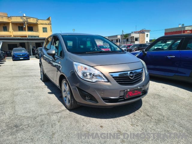 Opel Meriva 1.4 100CV Elective, del 2011, 174.000 km, in vendita a Volla (NA)