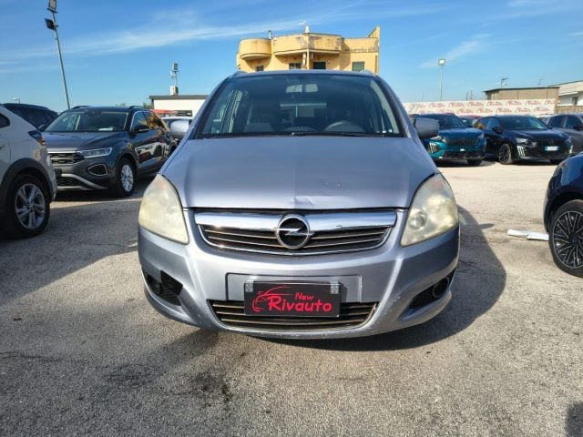 Opel Zafira 1.8 16V GPL-TECH Cosmo, del 2009, 280.000 km, in vendita a Volla (NA)