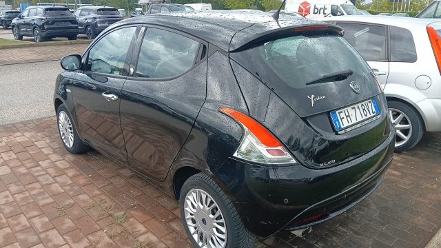 Lancia Ypsilon 1.2 69 CV 5 porte GPL Ecochic Gold - foto 4 di 5