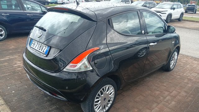 Lancia Ypsilon 1.2 69 CV 5 porte GPL Ecochic Gold - foto 3 di 5