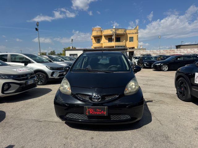 Toyota Aygo 1.0 12V VVT-i 5 porte Sol - foto 2 di 4