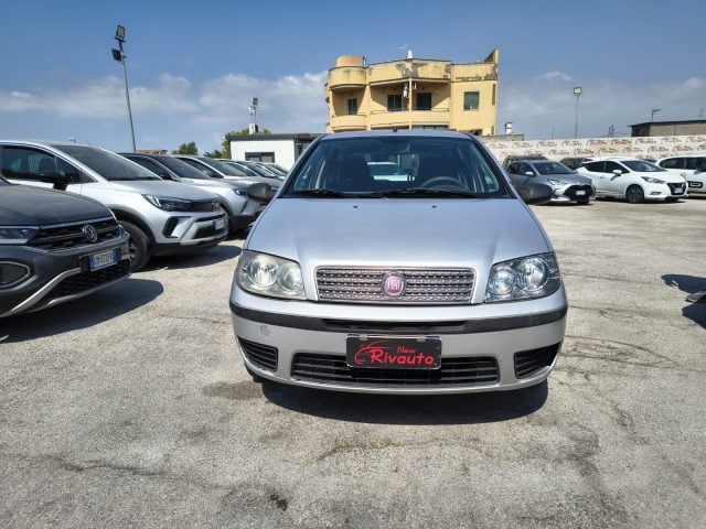Fiat Punto Classic 1.2 5 porte Dinamiche, del 2010, 122.000 km, in vendita a Volla (NA)