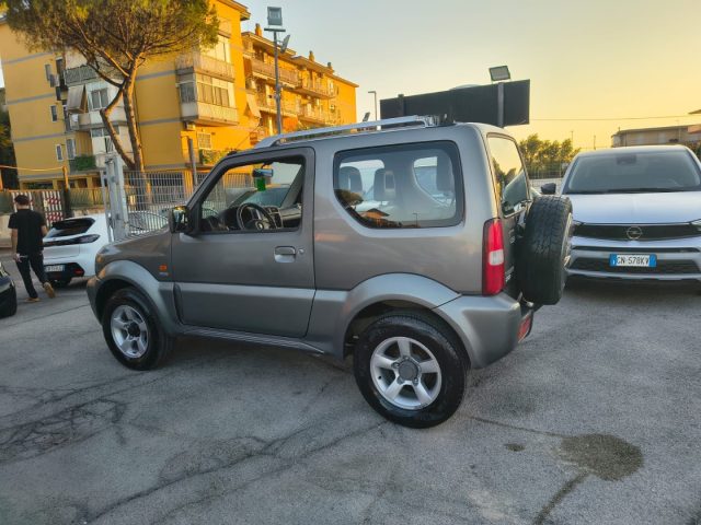 Suzuki Jimny 1.5 DDiS cat 4WD JLX 4x4 - foto 4 di 4
