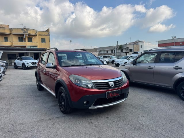 Dacia Sandero Stepway 1.6 8V 90CV, del 2010, 169.000 km, in vendita a Volla (NA)