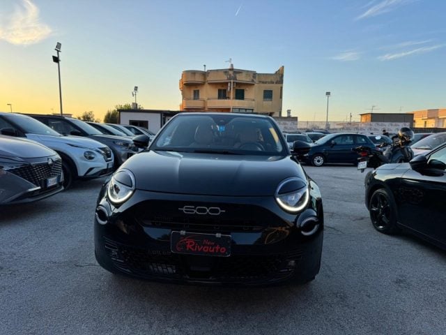 Fiat 600 Hybrid 110 CV DCT MHEV La Prima, del 2025, 22.000 km, in vendita a Volla (NA)