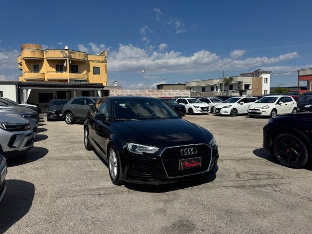 Audi A3 SPB 30 TDI Sport - foto 3 di 4