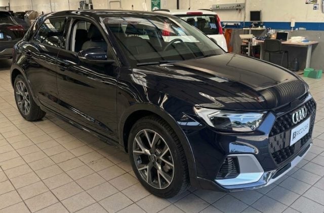 Audi A1 citycarver 30 TFSI Identity Contrast - foto 3 di 4