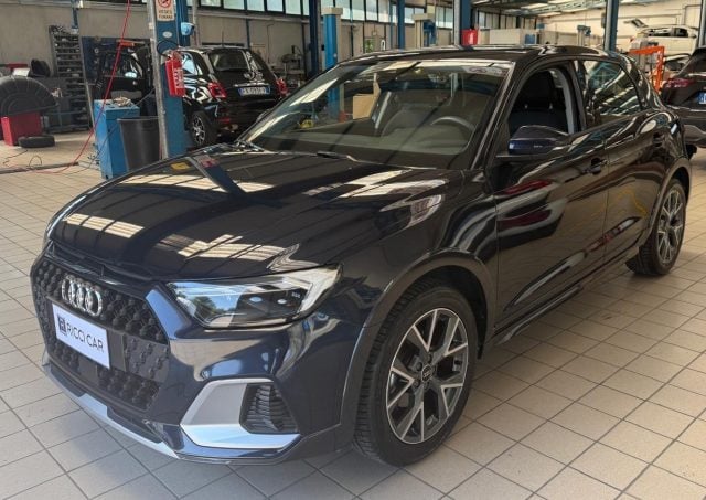 Audi A1 citycarver 30 TFSI Identity Contrast - foto 2 di 4