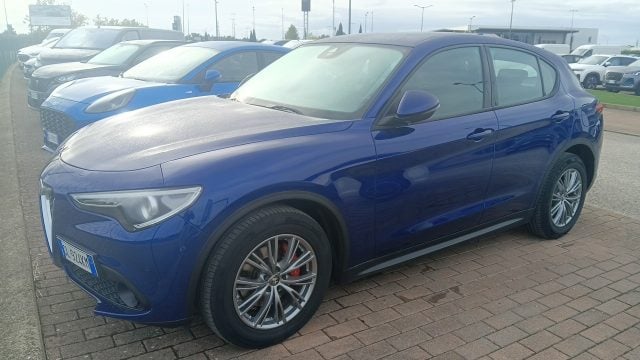 Alfa Romeo Stelvio 2.2 Turbodiesel 160 CV AT8 RWD Super Business, del 2022, 76.000 km, in vendita a Volla (NA)