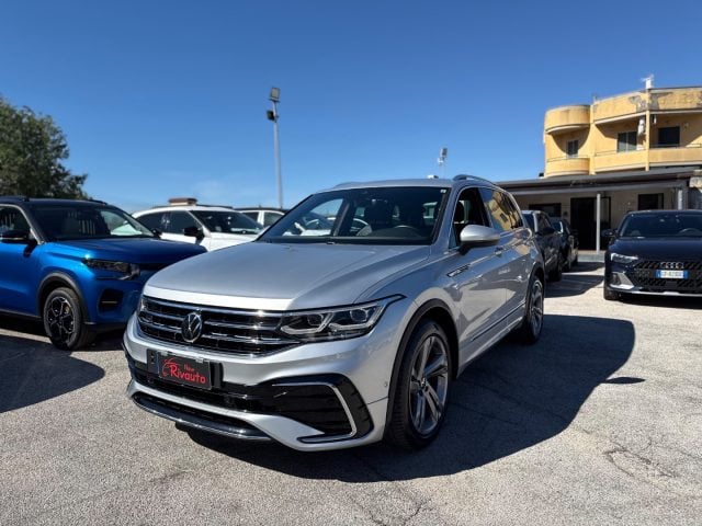 Volkswagen Tiguan 2.0 TDI 150 CV DSG R-Line - foto 3 di 4