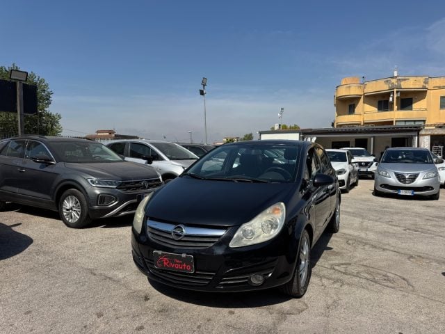 Opel Corsa 1.2 5 porte Cosmo, del 2011, 205.000 km, in vendita a Volla (NA)