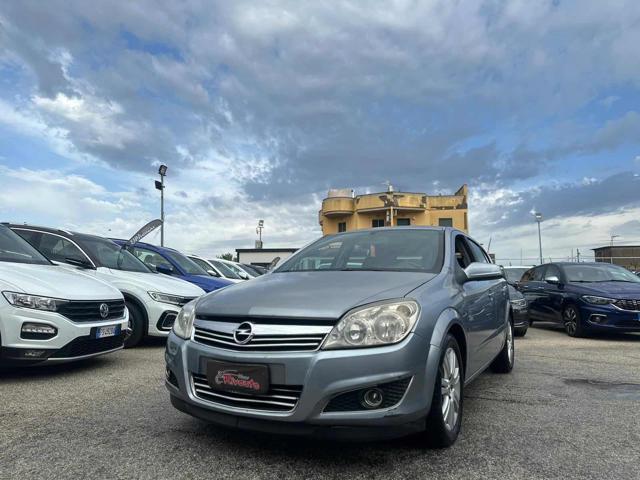 Opel Astra 1.7 CDTI 101CV 5 porte Cosmo - foto 4 di 4