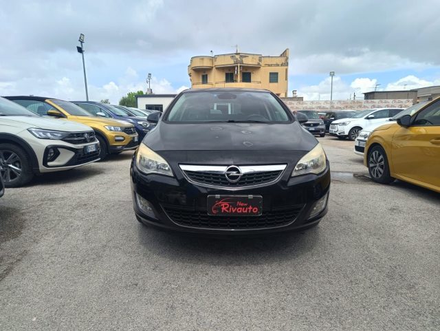 Opel Astra 1.4 100CV 5 porte Elective, del 2010, 284.000 km, in vendita a Volla (NA)