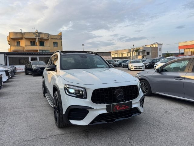 Mercedes-Benz GLB 180 d Automatic Executive AMG, del 2023, 70.000 km, in vendita a Volla (NA)