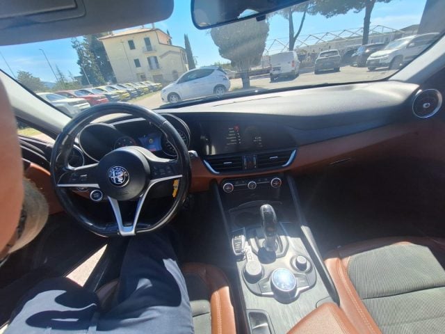 Alfa Romeo Giulia 2.2 Turbodiesel 150 CV AT8 - foto 4 di 4
