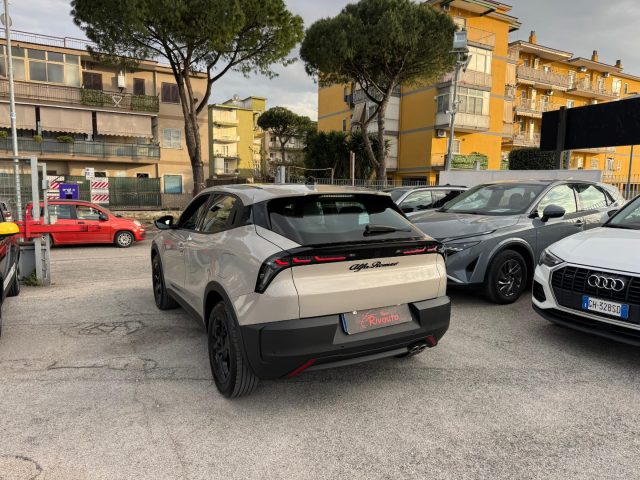 Alfa Romeo Junior 1.2 136 CV Hybrid eDCT6 Automatica - foto 4 di 4
