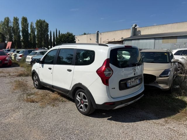 Dacia Lodgy Stepway 1.5 Blue dCi 8V 115CV 7 posti - foto 2 di 4