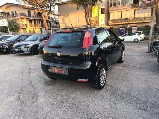 Fiat Punto 1.4 8V 5 porte Natural Power Street - foto 4 di 4